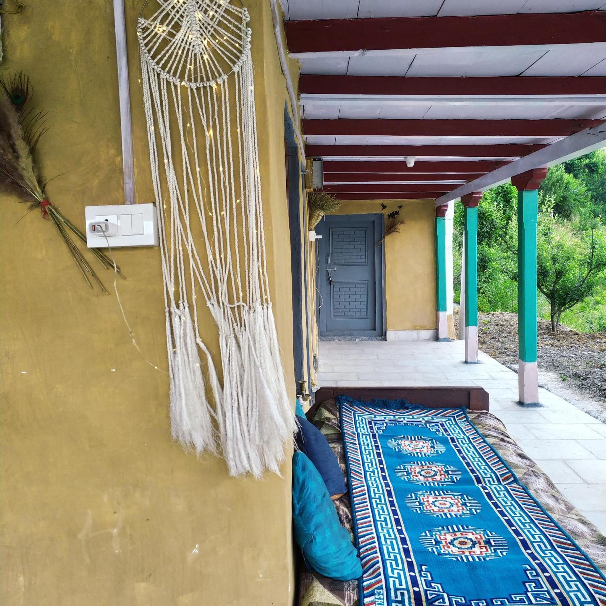 Mountain Eyrie Hotel Banjār Exterior photo